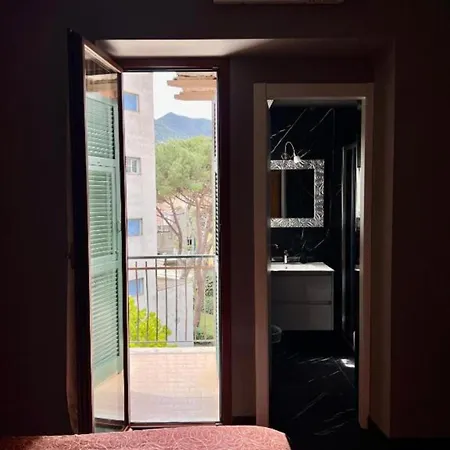 Paradiso Bilocale 103 Апартаменты